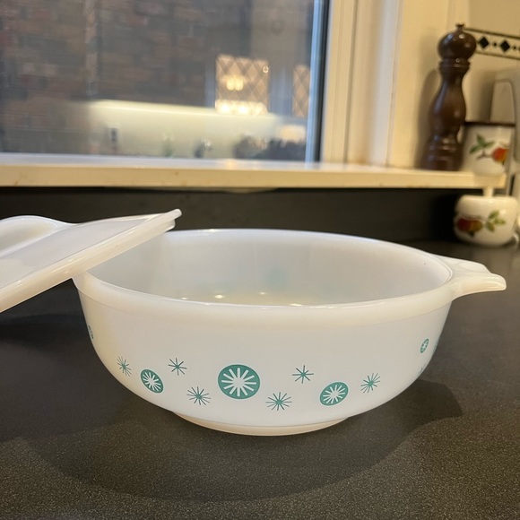 Vintage Glasbake Two Quart Covered Casserole Dish - Picture 3 of 13